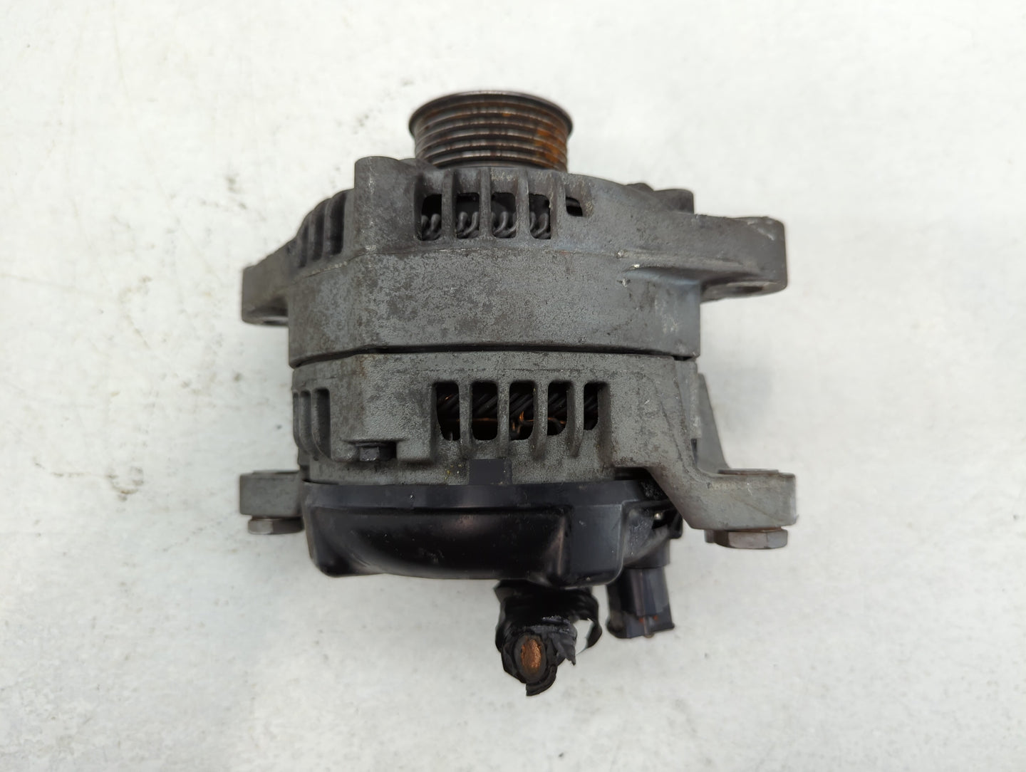 2015-2019 Hyundai Sonata Alternator Replacement Generator Charging Assembly Engine OEM P/N:37300-2B960 Fits OEM Used Auto Pa