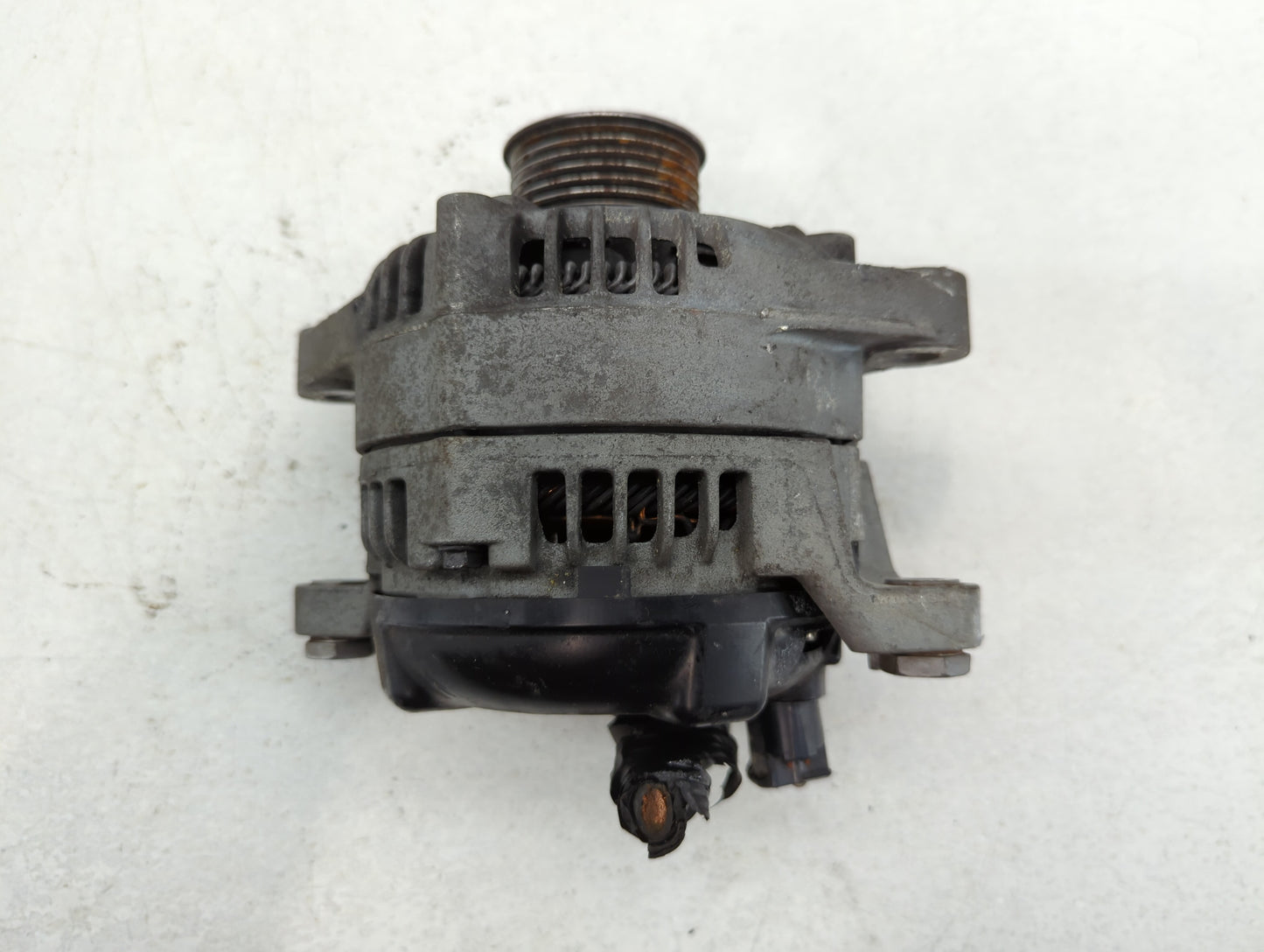 2015-2019 Hyundai Sonata Alternator Replacement Generator Charging Assembly Engine OEM P/N:37300-2B960 Fits OEM Used Auto Pa