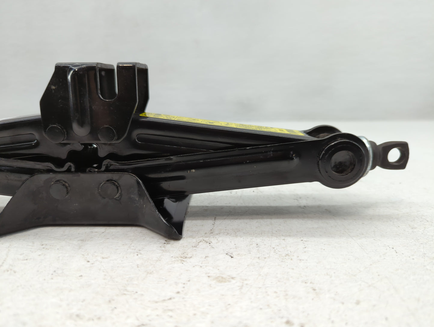 2019 Hyundai Sonata Spare Scissor Car Jack 735343 - Oemusedautoparts1.com