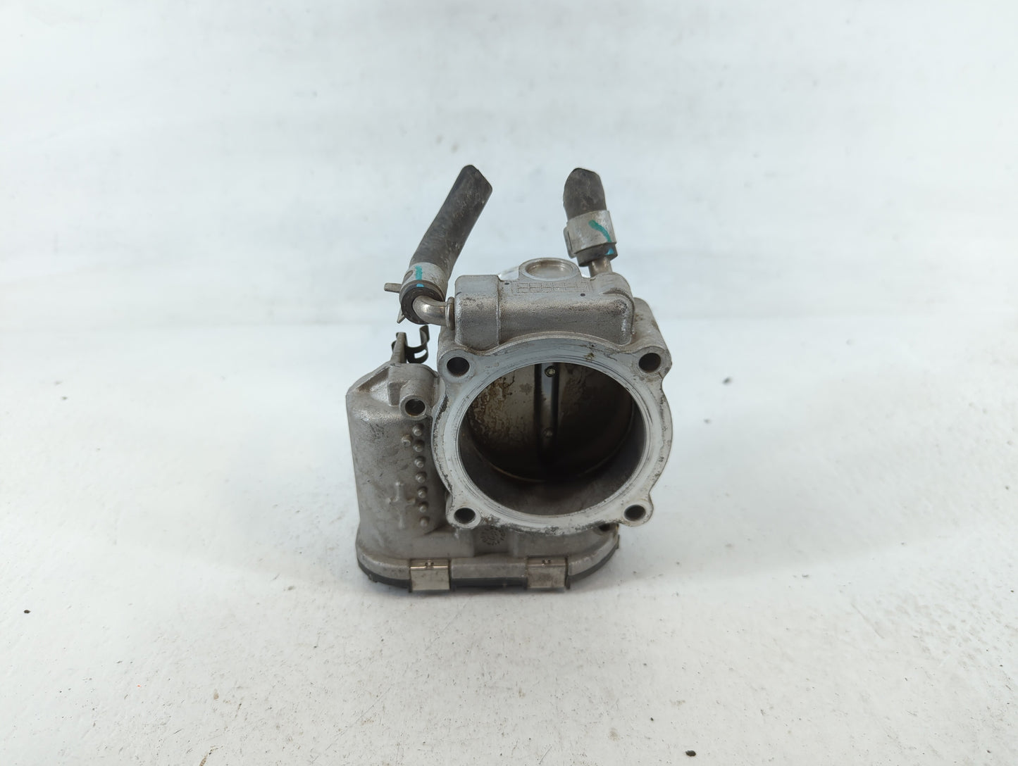 2015-2019 Hyundai Sonata Throttle Body P/N:35100-2G600 Fits Fits 2015 2016 2017 2018 2019 2020 2021 OEM Used Auto Parts - Oe