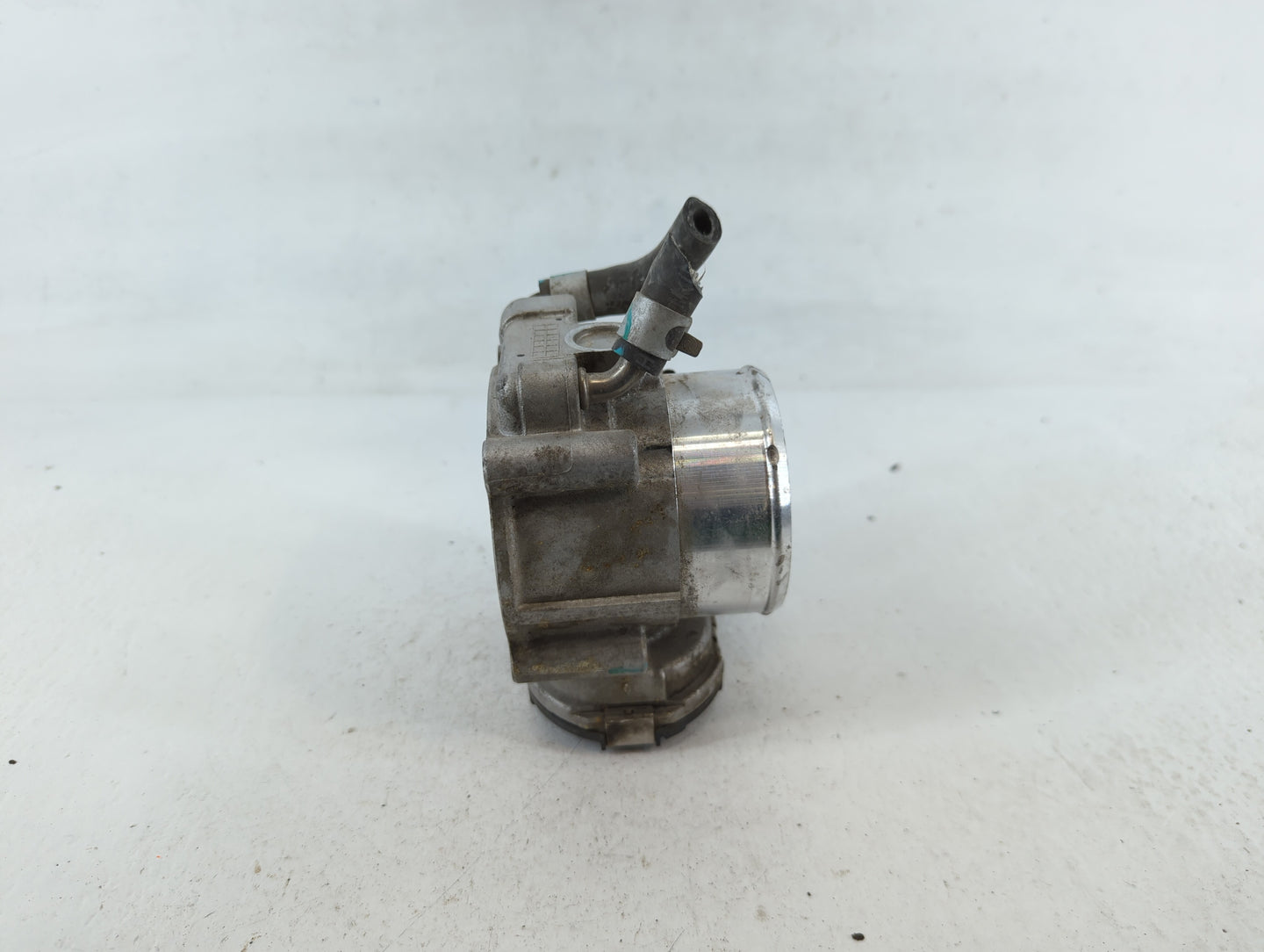 2015-2019 Hyundai Sonata Throttle Body P/N:35100-2G600 Fits Fits 2015 2016 2017 2018 2019 2020 2021 OEM Used Auto Parts - Oe