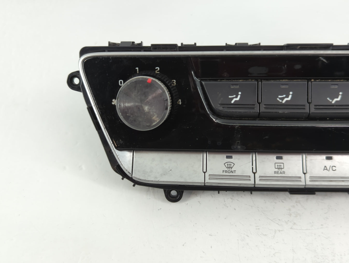 2018-2019 Hyundai Sonata Radio AM FM Cd Player Receiver Replacement P/N:97250-C2AA0ZL5 Fits Fits 2018 2019 OEM Used Auto Par