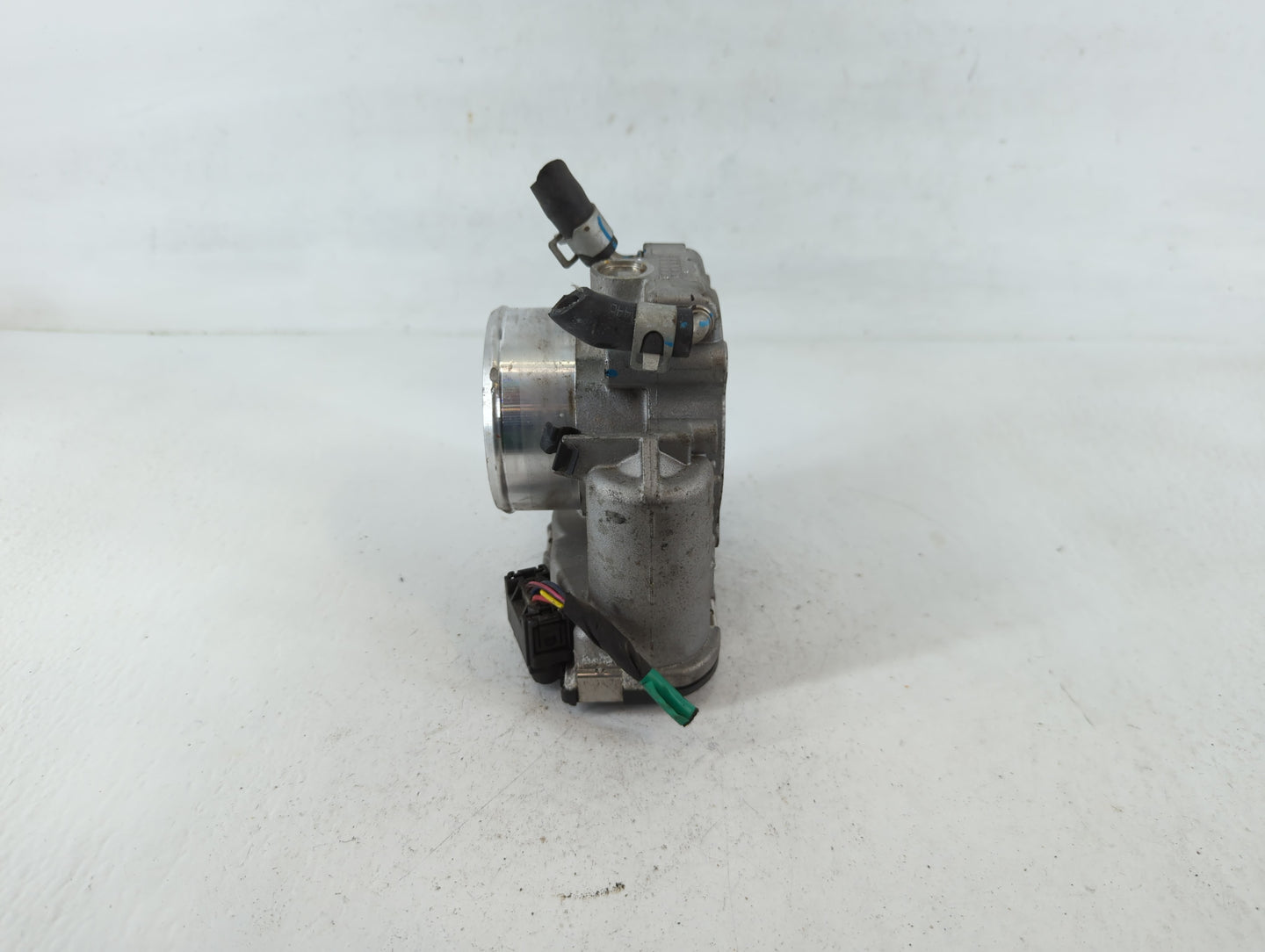 2015-2019 Hyundai Sonata Throttle Body P/N:35100-2G600 Fits Fits 2015 2016 2017 2018 2019 2020 2021 OEM Used Auto Parts - Oe