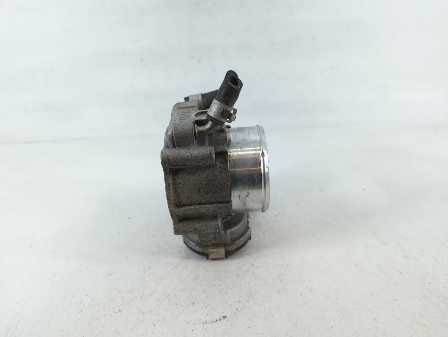 2015-2019 Hyundai Sonata Throttle Body P/N:35100-2G600 Fits Fits 2015 2016 2017 2018 2019 2020 2021 OEM Used Auto Parts - Oe