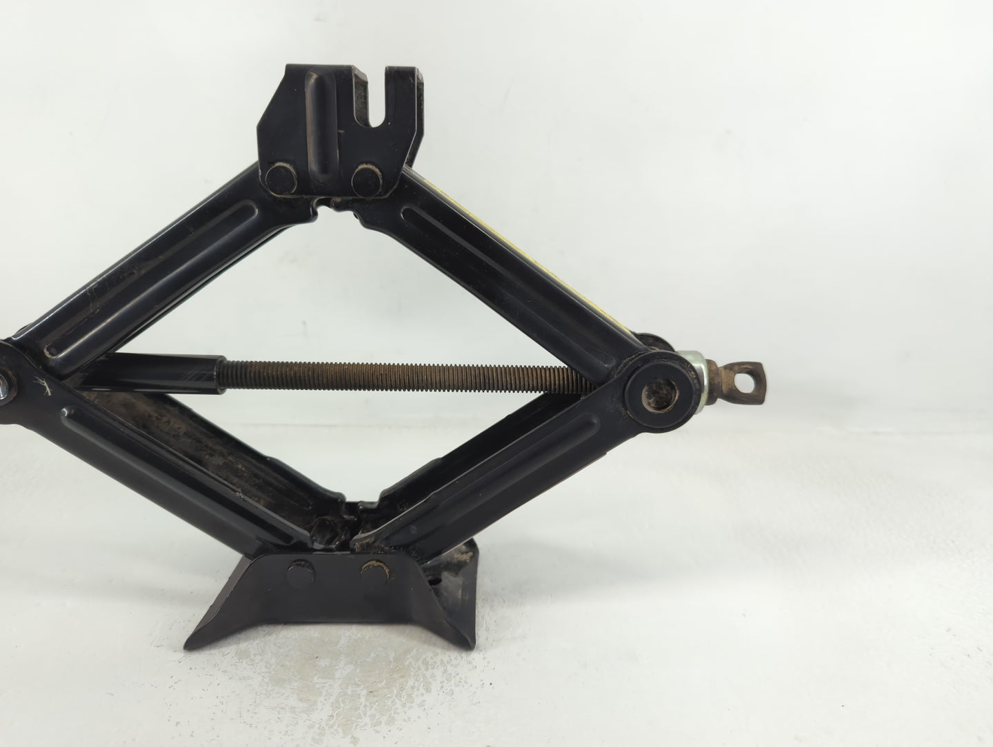 2019 Hyundai Sonata Spare Scissor Car Jack - Oemusedautoparts1.com