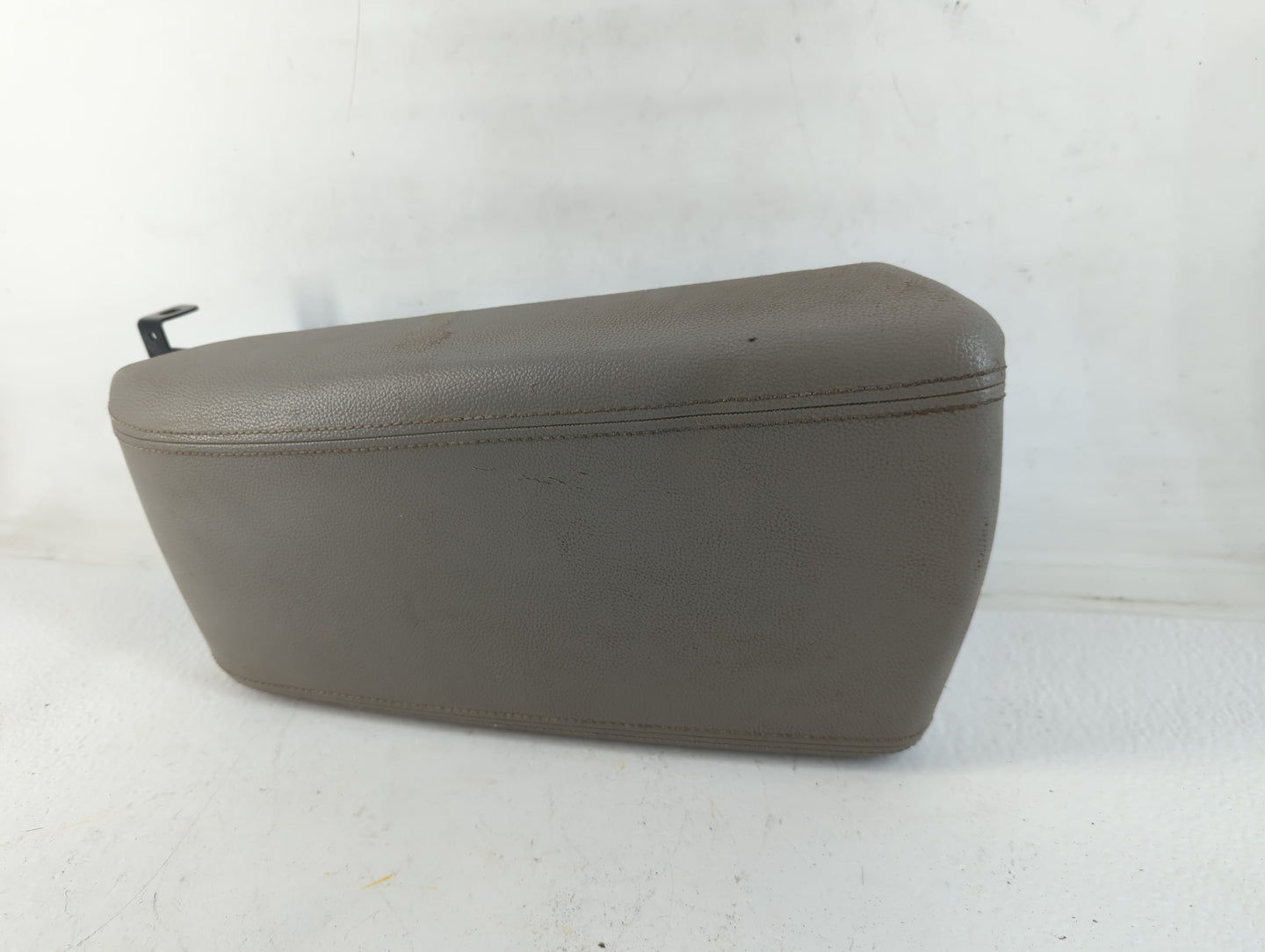 2019 Hyundai Sonata Center Console Armrest Cover Lid Fits OEM Used Auto Parts - Oemusedautoparts1.com