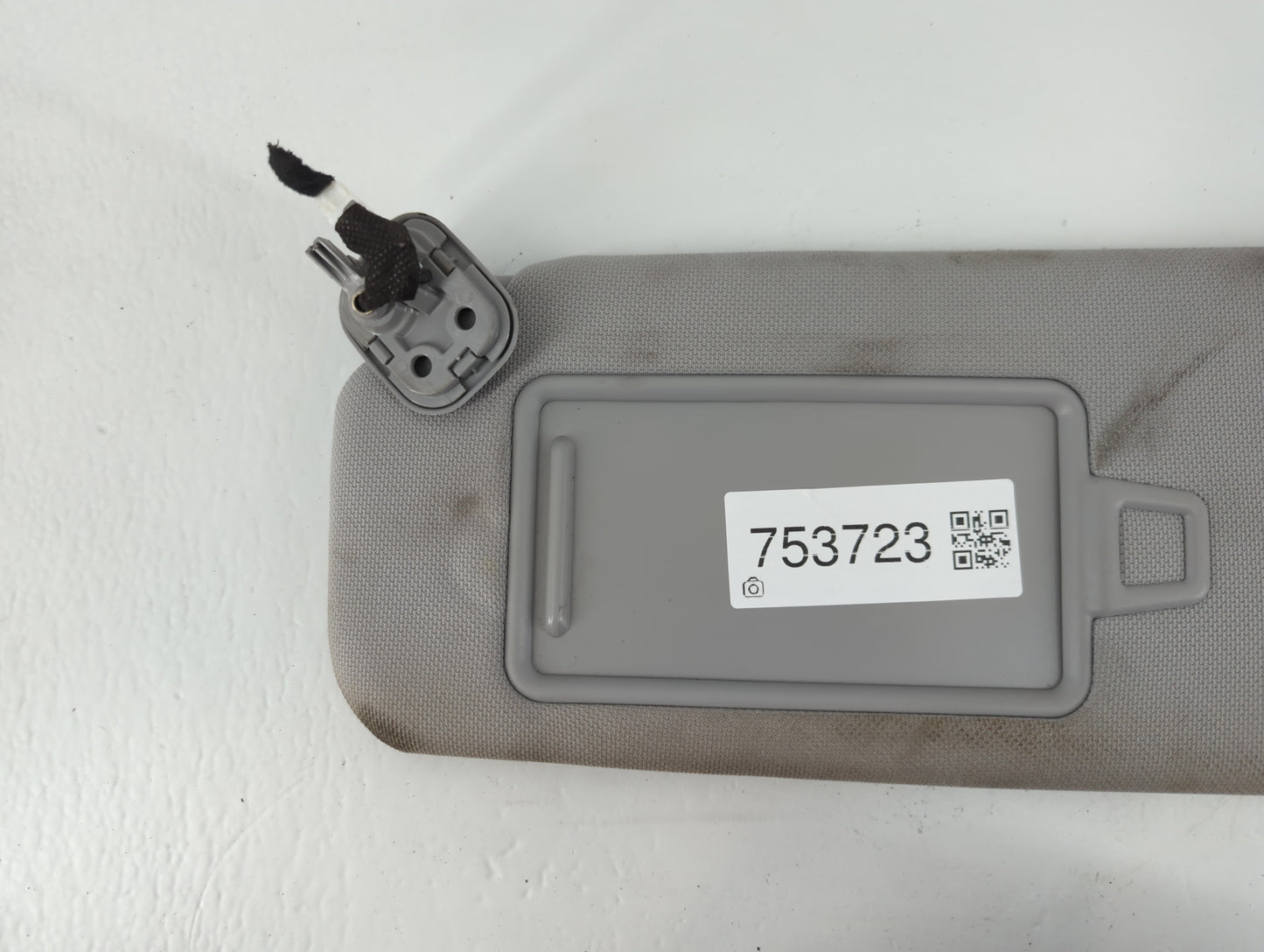 2015-2019 Hyundai Sonata Sun Visor Shade Replacement Driver Left Mirror Fits Fits 2015 2016 2017 2018 2019 OEM Used Auto Par