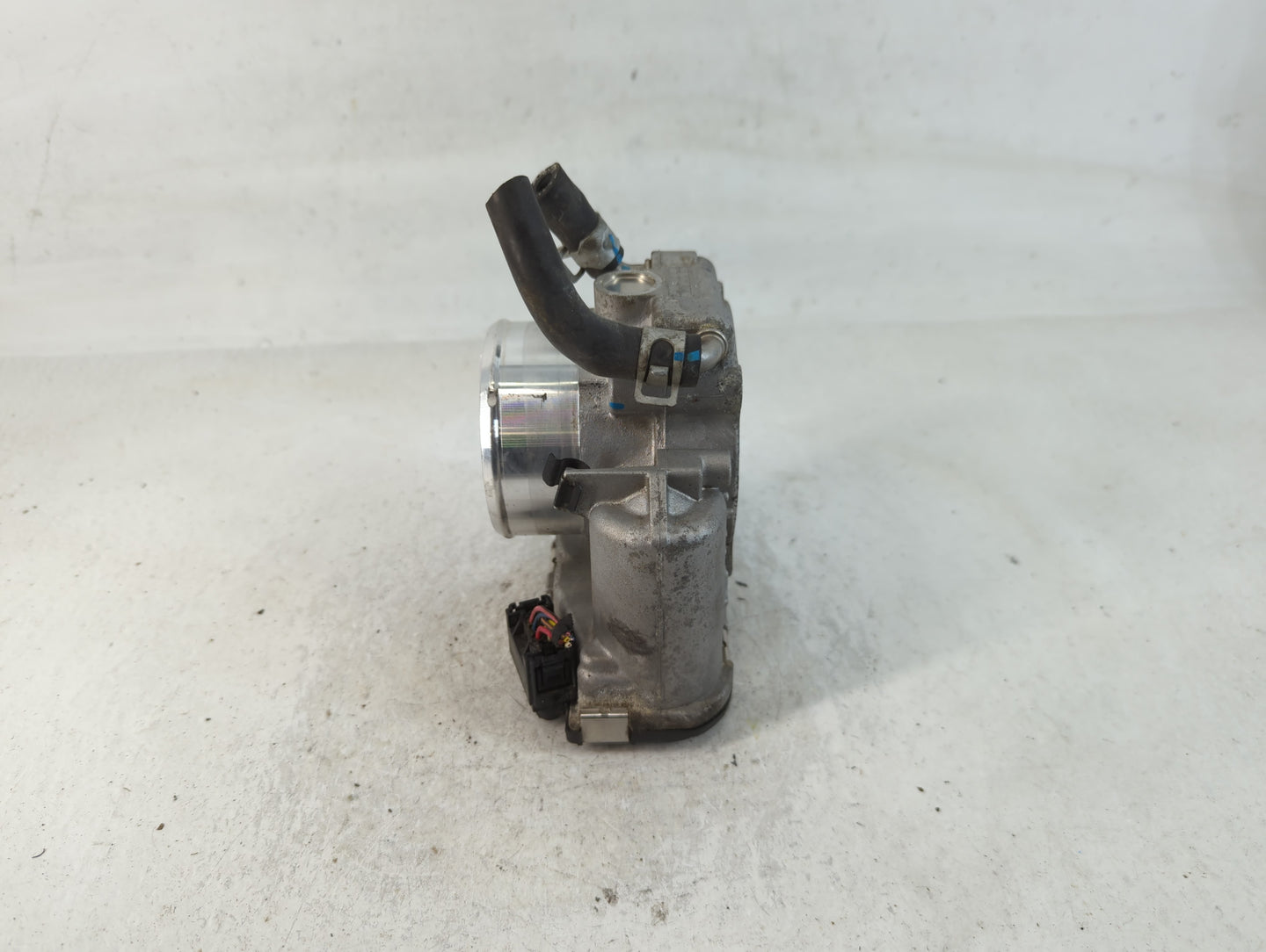 2015-2019 Hyundai Sonata Throttle Body P/N:35100-2G600 Fits Fits 2015 2016 2017 2018 2019 2020 2021 OEM Used Auto Parts - Oe