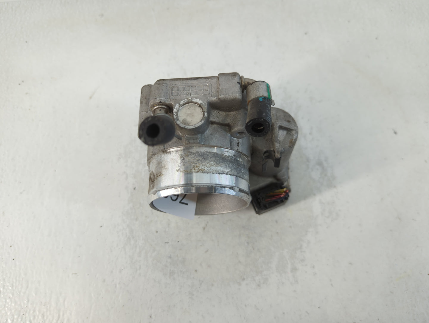 2015-2019 Hyundai Sonata Throttle Body P/N:35100-2G600 Fits Fits 2015 2016 2017 2018 2019 2020 2021 OEM Used Auto Parts - Oe