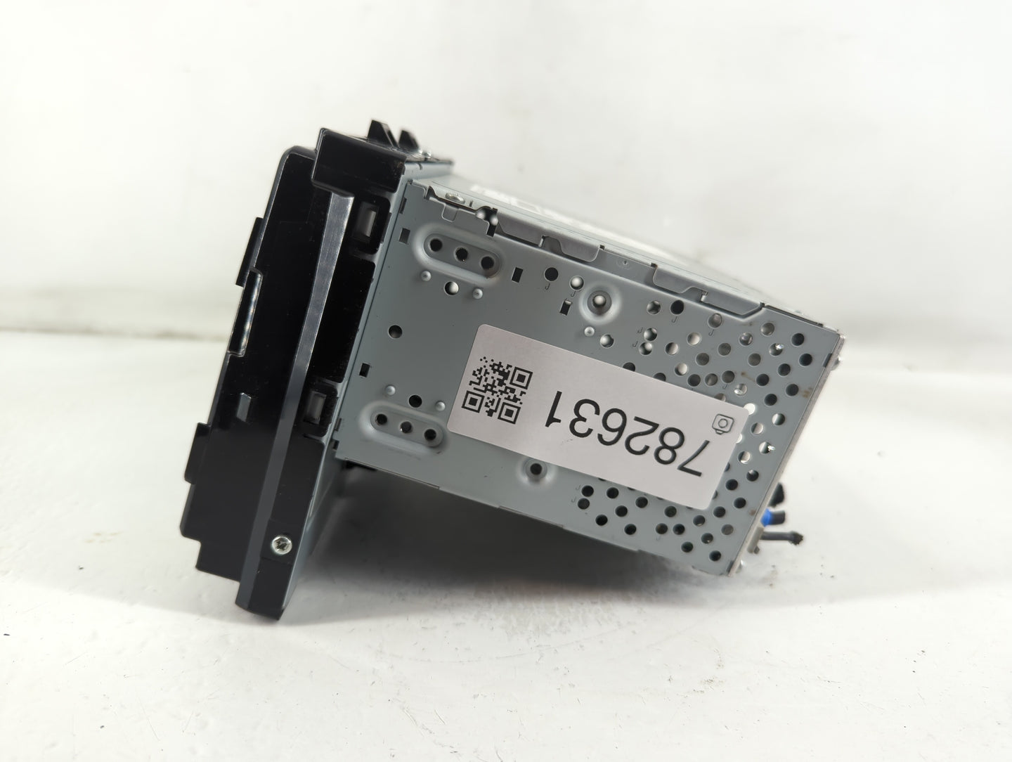 2018-2019 Hyundai Sonata Radio AM FM Cd Player Receiver Replacement P/N:96160-C2UA04X Fits Fits 2018 2019 OEM Used Auto Part