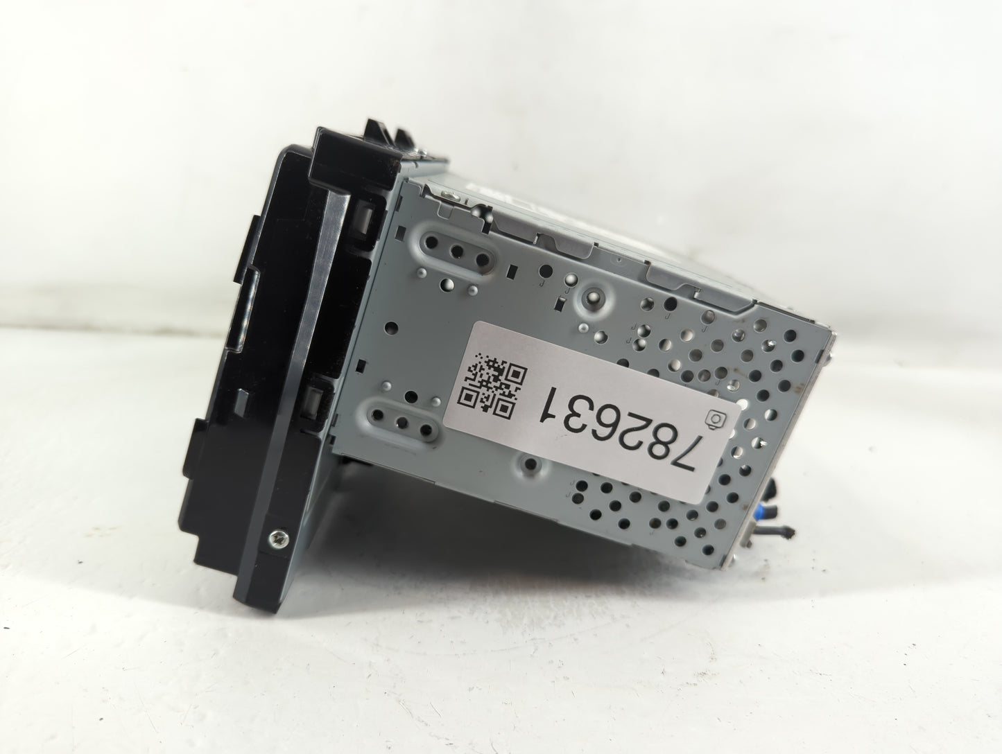 2018-2019 Hyundai Sonata Radio AM FM Cd Player Receiver Replacement P/N:96160-C2UA04X Fits Fits 2018 2019 OEM Used Auto Part