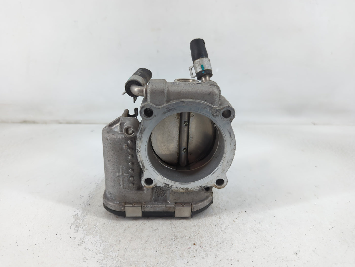 2015-2019 Hyundai Sonata Throttle Body P/N:35100-2G600 Fits Fits 2015 2016 2017 2018 2019 2020 2021 OEM Used Auto Parts - Oe