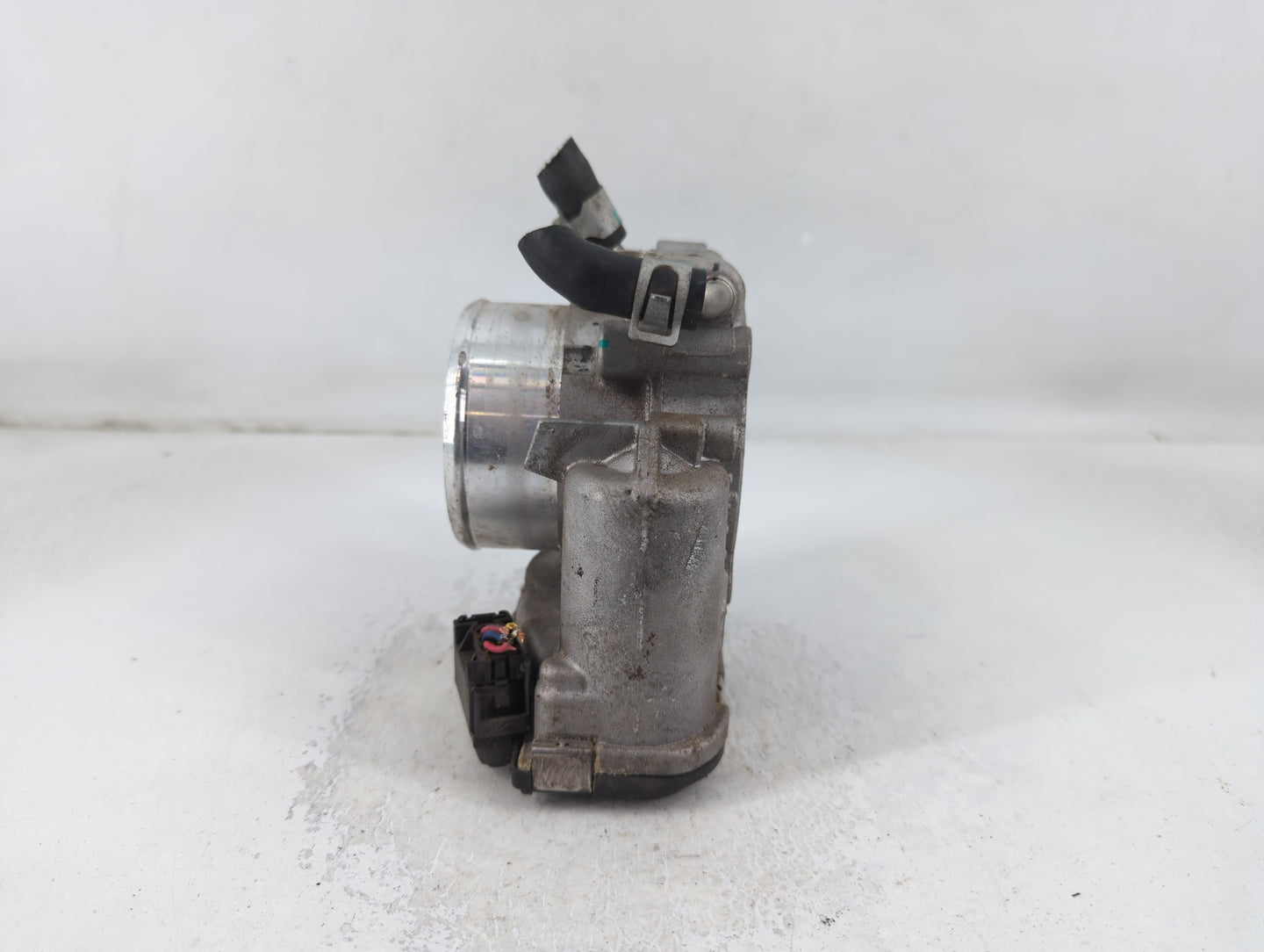 2015-2019 Hyundai Sonata Throttle Body P/N:0 280 750 618 35100-2G600 Fits Fits 2015 2016 2017 2018 2019 2020 2021 OEM Used A