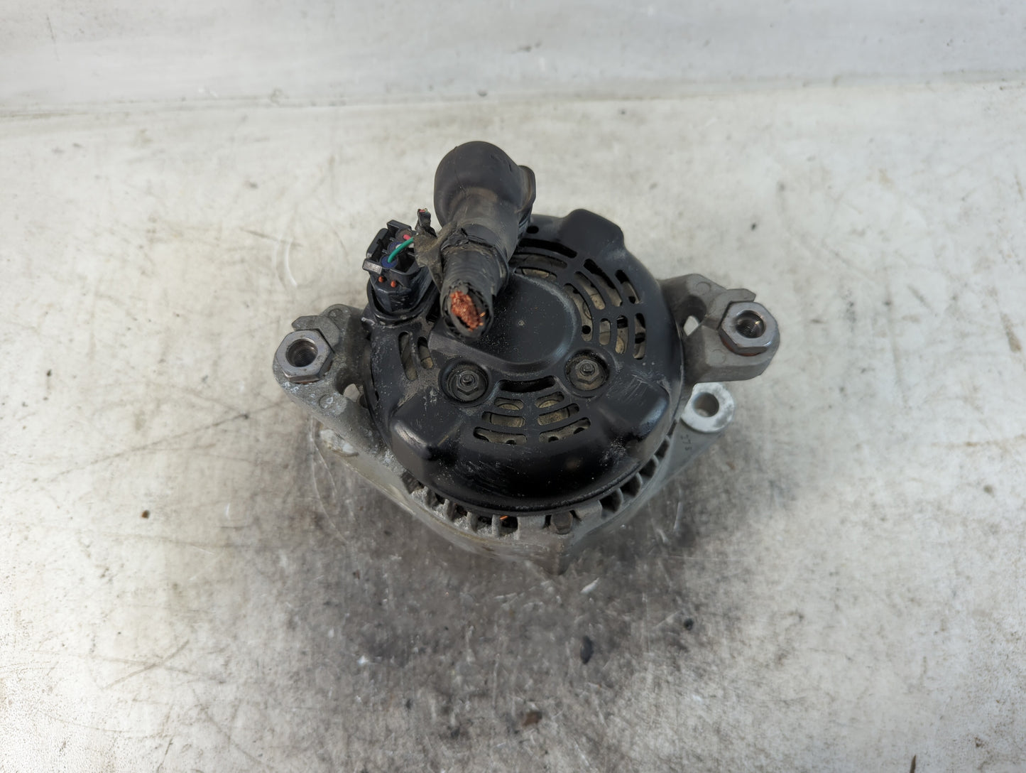 2015-2019 Hyundai Sonata Alternator Replacement Generator Charging Assembly Engine OEM P/N:37300-2G061 Fits OEM Used Auto Pa