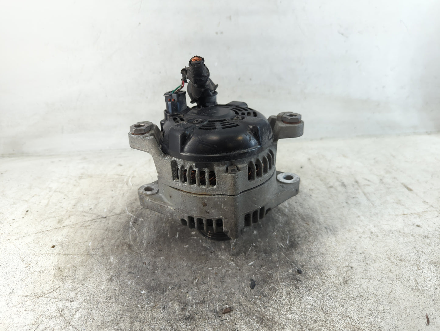 2015-2019 Hyundai Sonata Alternator Replacement Generator Charging Assembly Engine OEM P/N:37300-2G061 Fits OEM Used Auto Pa