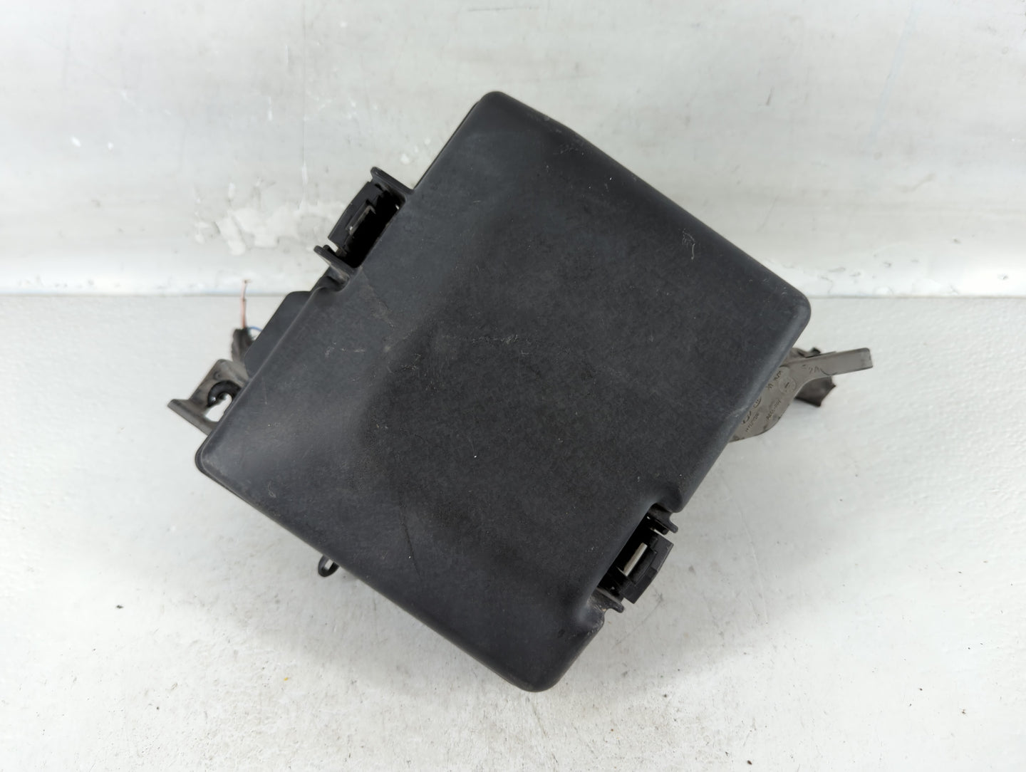 2018-2019 Hyundai Sonata Fusebox Fuse Box Panel Relay Module P/N:91951-C2850 Fits Fits 2018 2019 OEM Used Auto Parts - Oemus