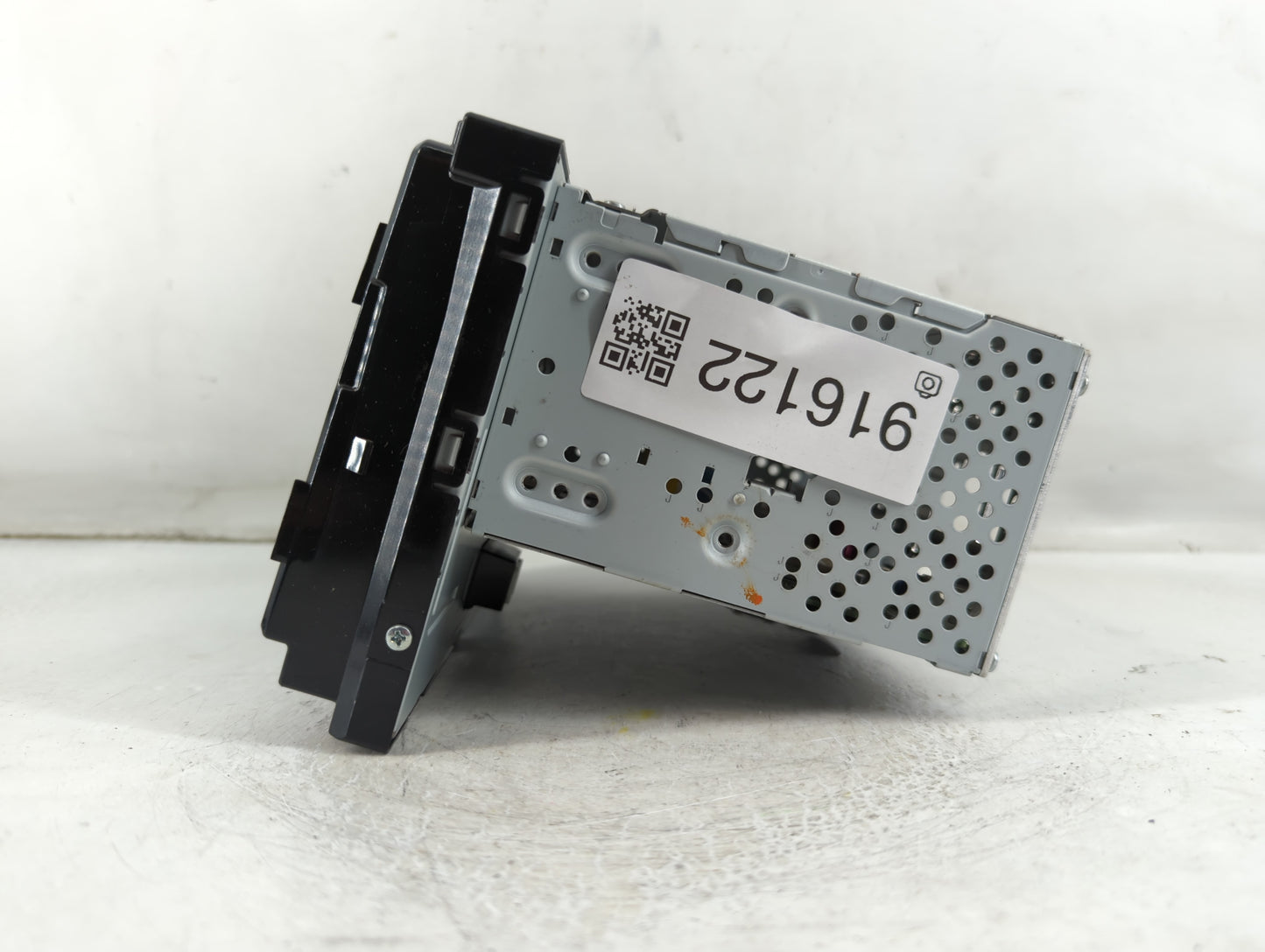 2018-2019 Hyundai Sonata Radio AM FM Cd Player Receiver Replacement P/N:96160-C2UA04X Fits Fits 2018 2019 OEM Used Auto Part