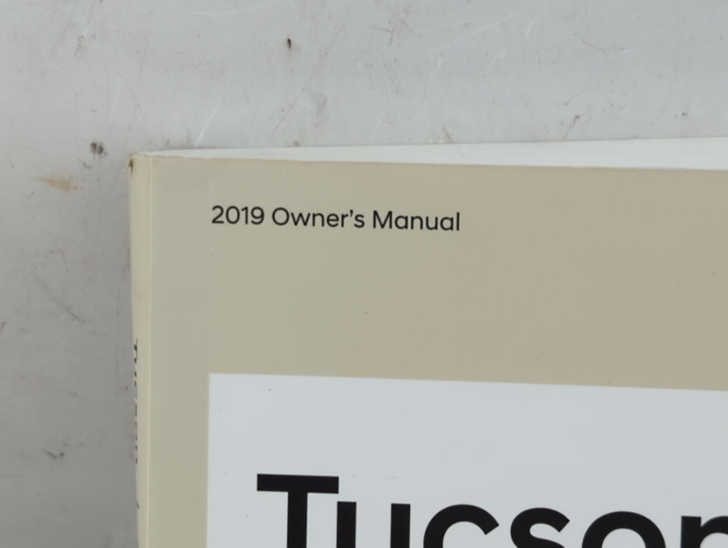 2019 Hyundai Tucson Owners Manual Book Guide P/N:JD3O-EU91E OEM Used Auto Parts - Oemusedautoparts1.com