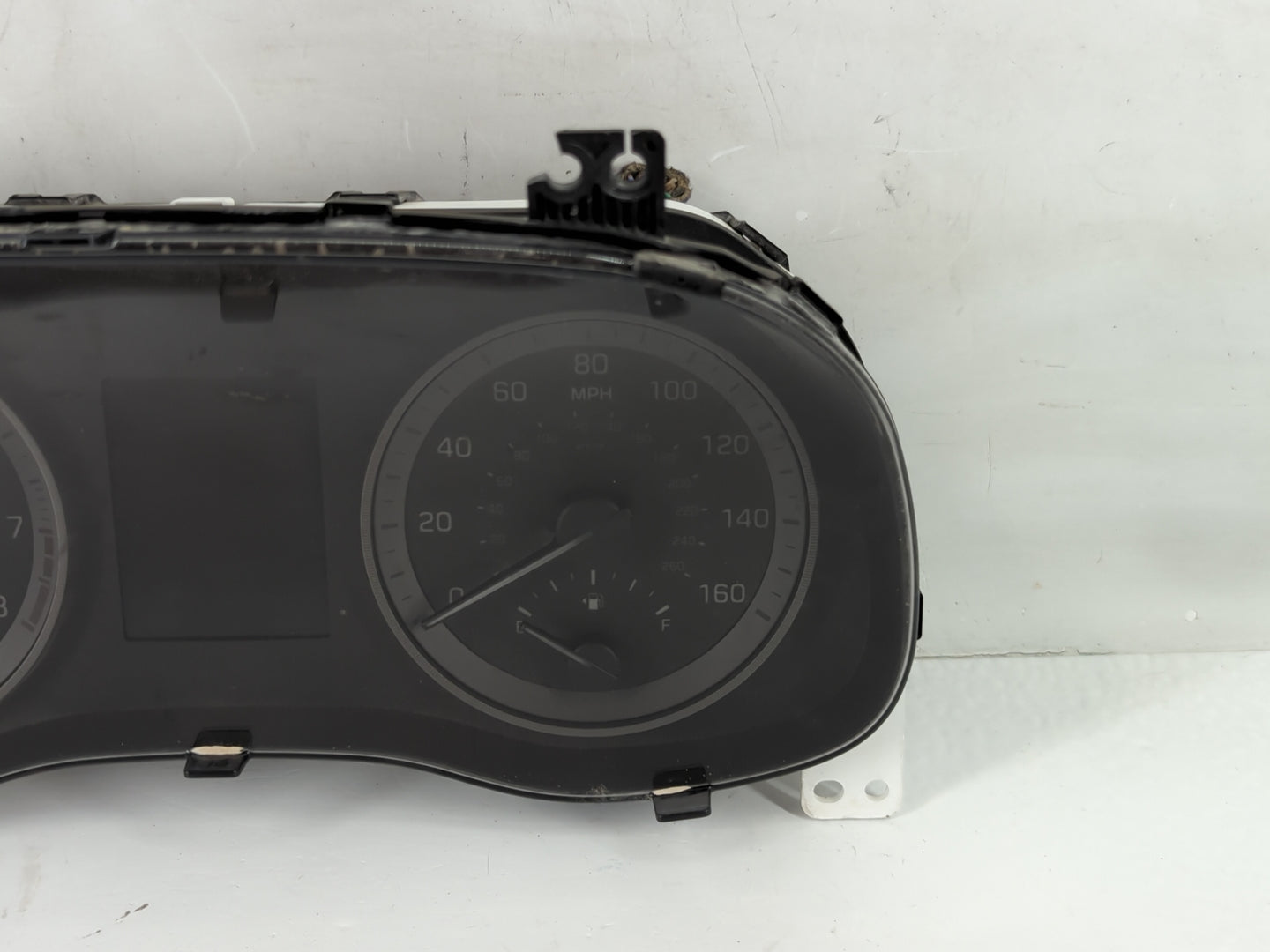 2019-2021 Hyundai Tucson Instrument Cluster Speedometer Gauges Fits Fits 2019 2020 2021 OEM Used Auto Parts - Oemusedautopar