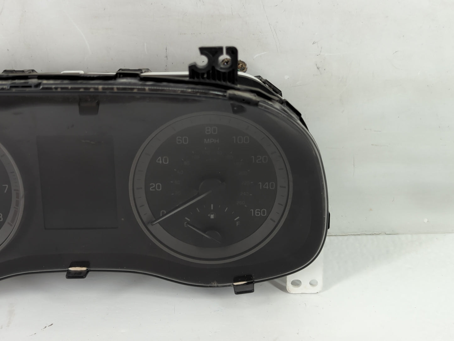 2019-2021 Hyundai Tucson Instrument Cluster Speedometer Gauges Fits Fits 2019 2020 2021 OEM Used Auto Parts - Oemusedautopar