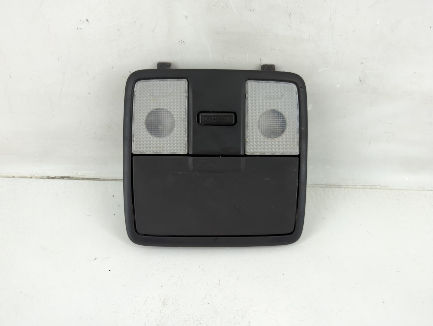 2016-2021 Hyundai Tucson Overhead Roof Console 1118476 - Oemusedautoparts1.com