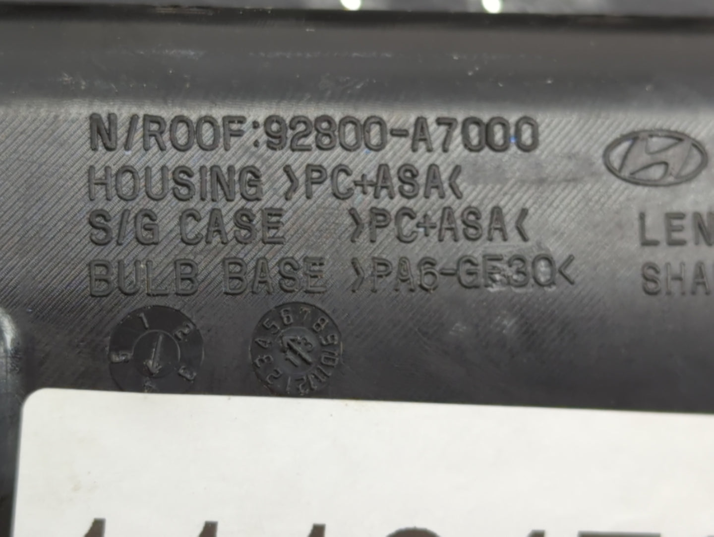 2016-2021 Hyundai Tucson Overhead Roof Console 1118476 - Oemusedautoparts1.com