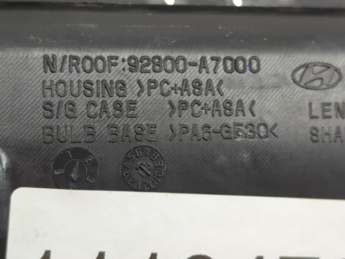 2016-2021 Hyundai Tucson Overhead Roof Console 1118476 - Oemusedautoparts1.com