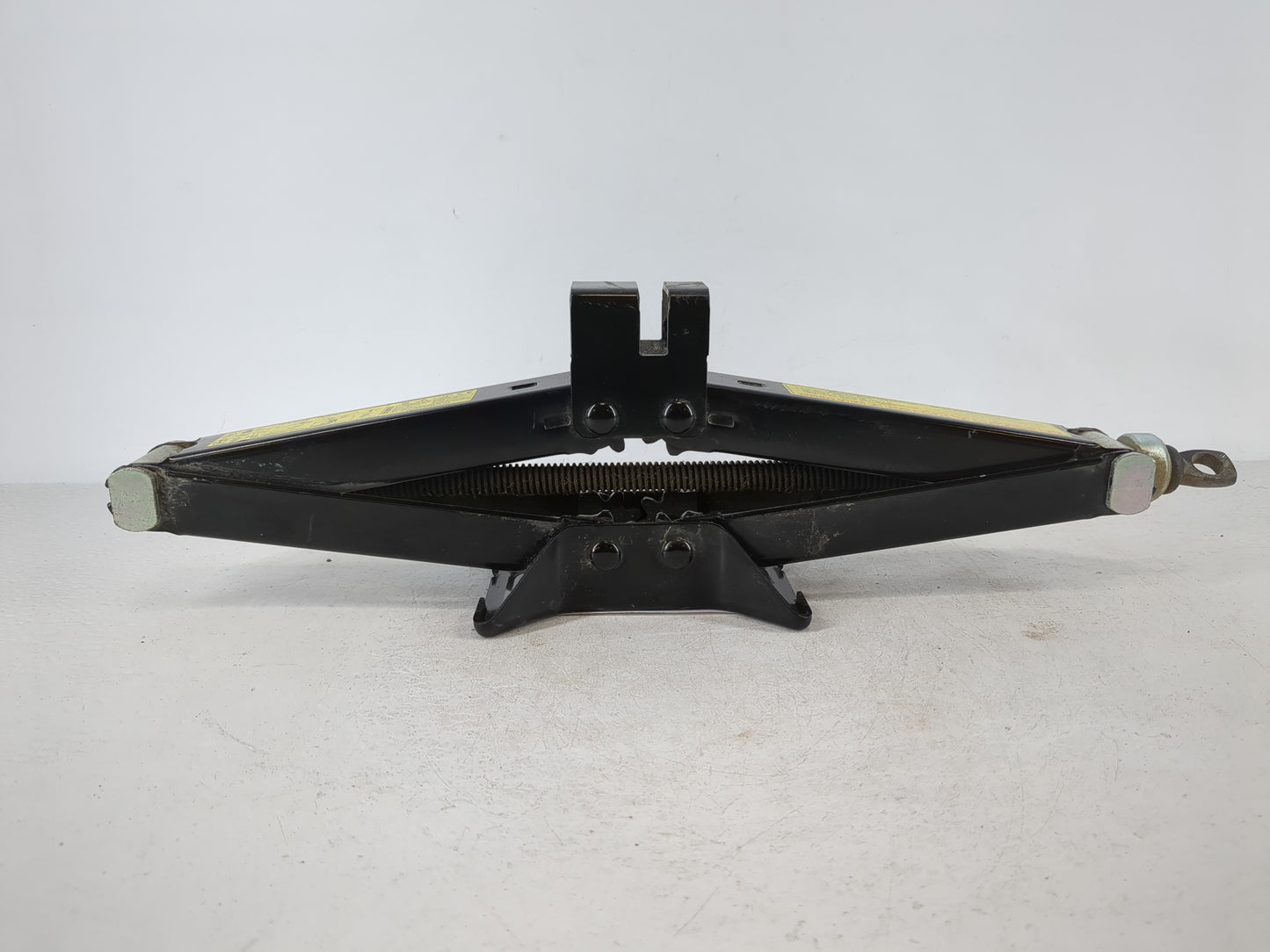 2019 Hyundai Tucson Spare Scissor Car Jack 1120615 - Oemusedautoparts1.com