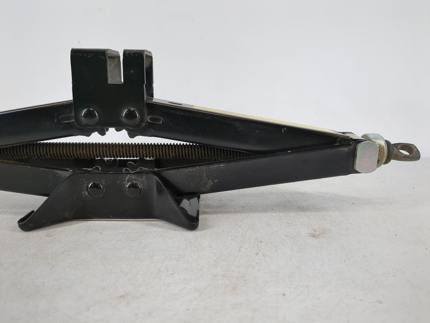 2019 Hyundai Tucson Spare Scissor Car Jack 1120615 - Oemusedautoparts1.com