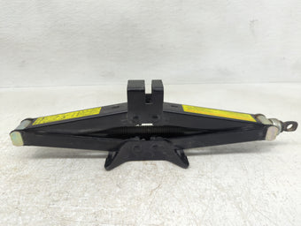 compare product 2019 Hyundai Tucson Spare Scissor Car Jack