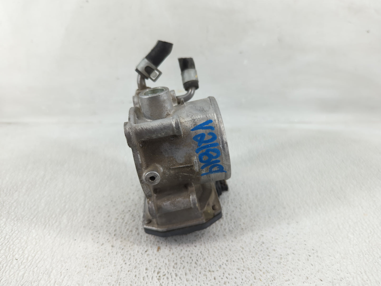 2014-2021 Hyundai Tucson Throttle Body P/N:35100-2E000 Fits Fits 2011 2012 2013 2014 2015 2016 2017 2018 2019 2020 2021 OEM 