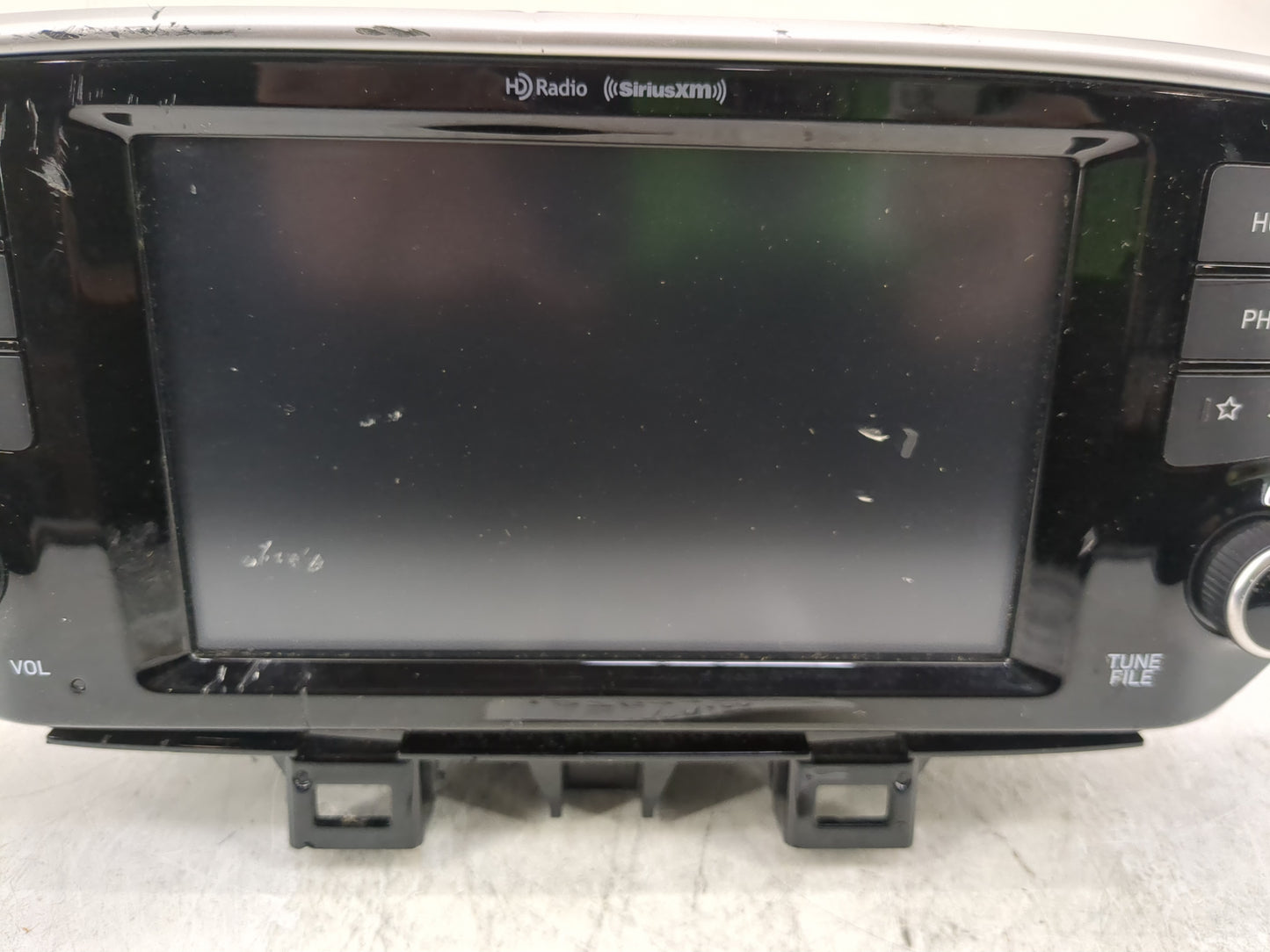 2019-2021 Hyundai Tucson Radio AM FM Cd Player Receiver Replacement P/N:96160D3920ZL5 Fits Fits 2019 2020 2021 OEM Used Auto