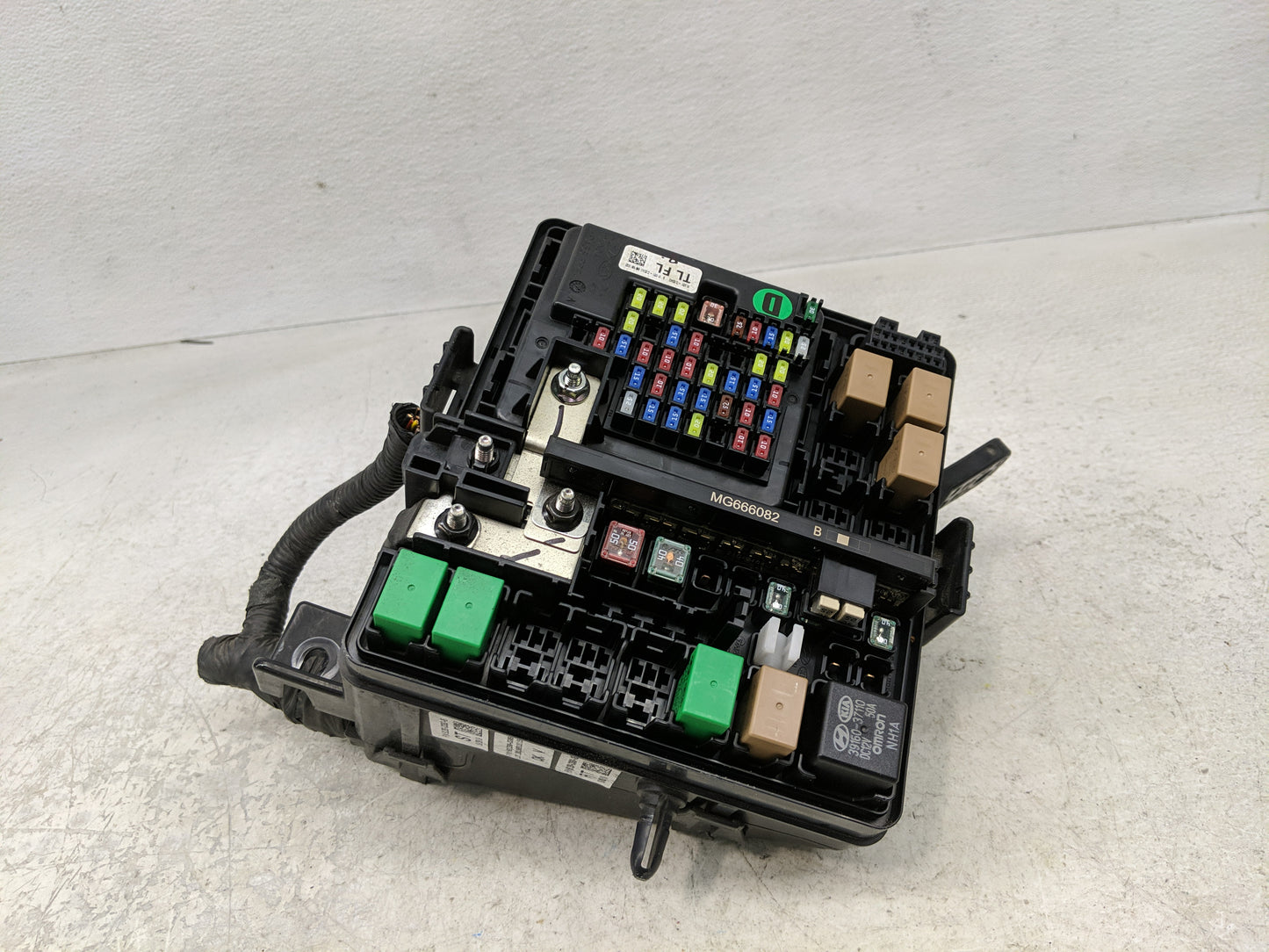 2019-2021 Hyundai Tucson Fusebox Fuse Box Panel Relay Module P/N:91290-D3060 Fits Fits 2019 2020 2021 OEM Used Auto Parts - 