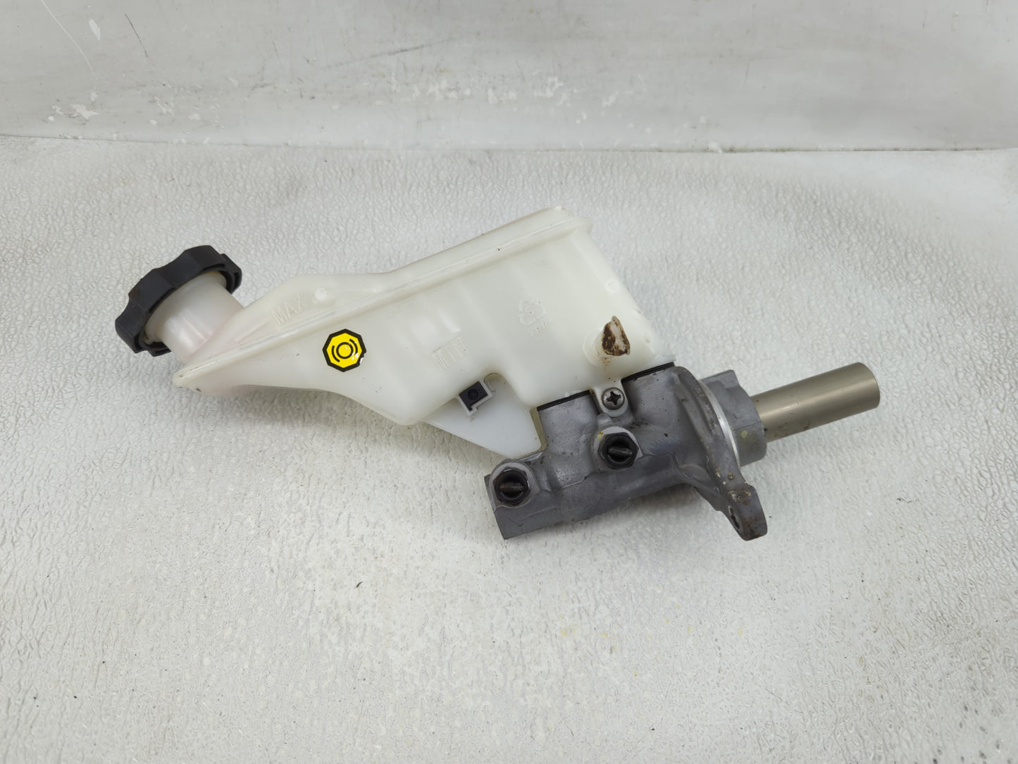 2016-2021 Hyundai Tucson Brake Master Cylinder 1310390 - Oemusedautoparts1.com