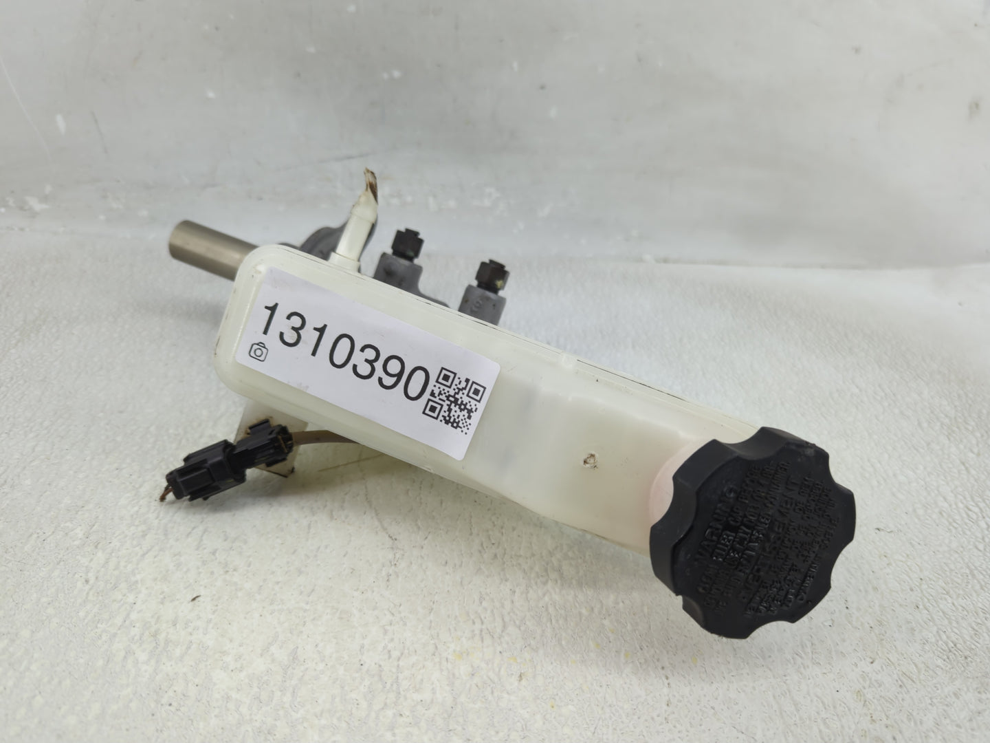 2016-2021 Hyundai Tucson Brake Master Cylinder 1310390 - Oemusedautoparts1.com