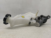 2016-2021 Hyundai Tucson Brake Master Cylinder - Oemusedautoparts1.com