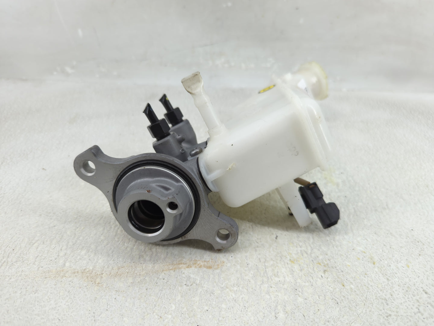 2016-2021 Hyundai Tucson Brake Master Cylinder 1312780 - Oemusedautoparts1.com