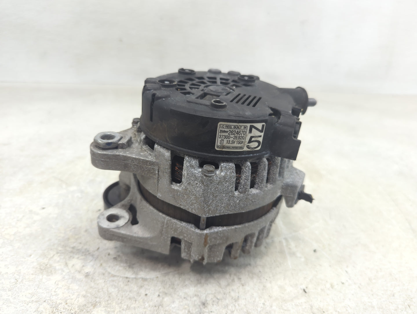 2016-2021 Hyundai Tucson Alternator Replacement Generator Charging Assembly Engine OEM P/N:37300-2E820 2624670 Fits OEM Used