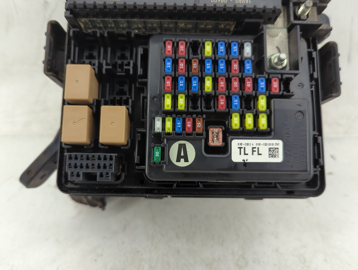 2019-2021 Hyundai Tucson Fusebox Fuse Box Panel Relay Module P/N:91956-D3020 Fits Fits 2019 2020 2021 OEM Used Auto Parts - 