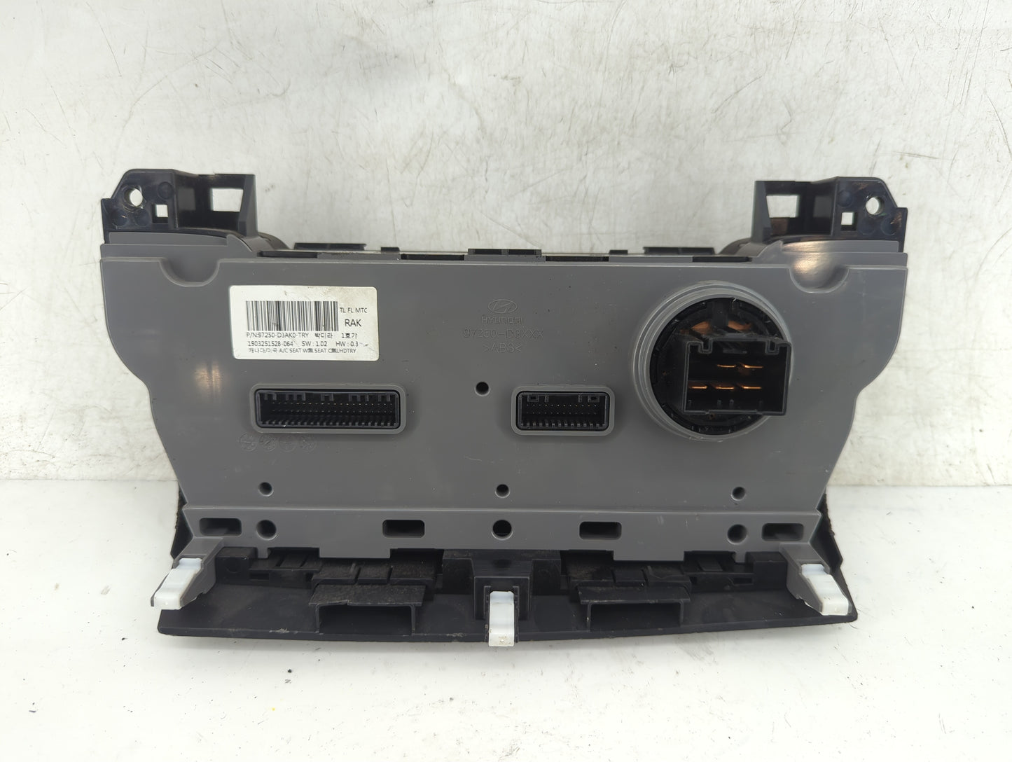 2019-2021 Hyundai Tucson Climate Control Module Temperature AC/Heater Replacement P/N:97250-D3AK0-TRY Fits Fits 2019 2020 20