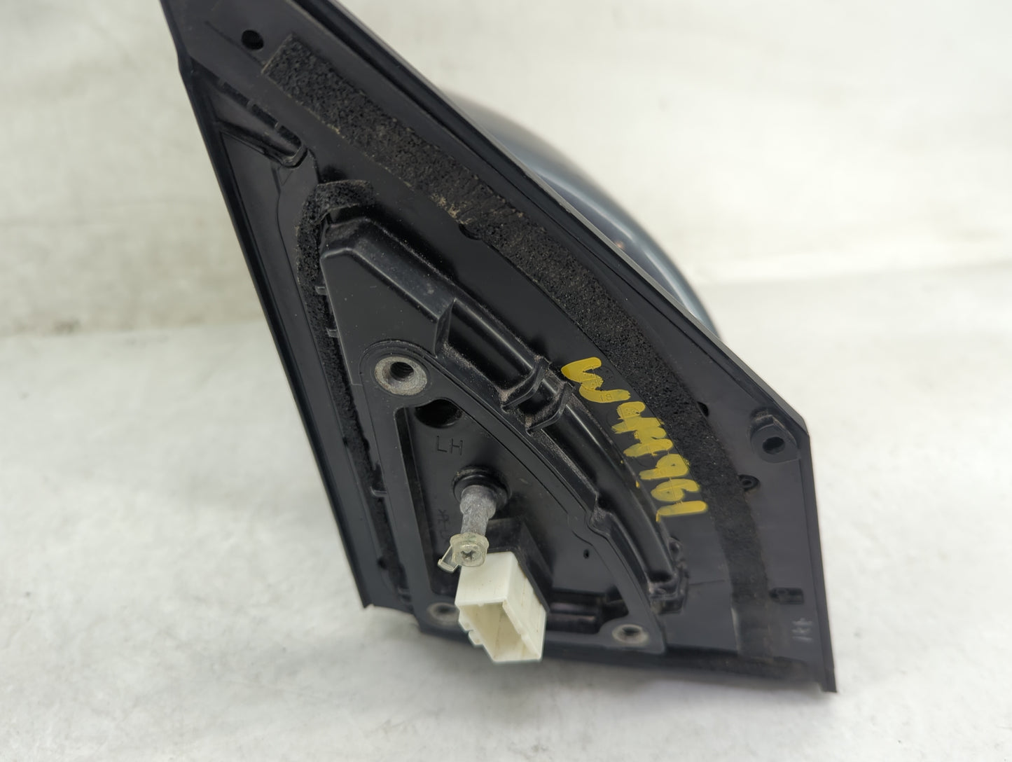 2019-2021 Hyundai Tucson Driver Side View Mirror - Left Door Mirror OEM Used - Oemusedautoparts1.com
