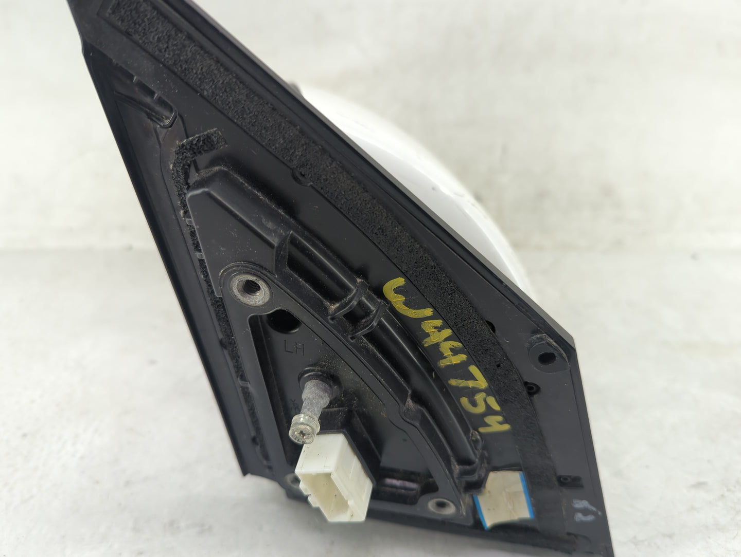 2019-2021 Hyundai Tucson Driver Side View Mirror - Left Door Mirror OEM Used - Oemusedautoparts1.com