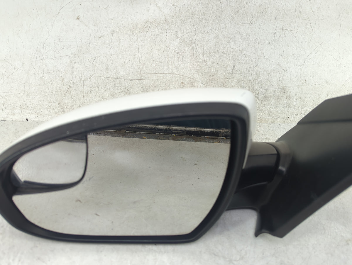 2019-2021 Hyundai Tucson Driver Side View Mirror - Left Door Mirror OEM Used - Oemusedautoparts1.com