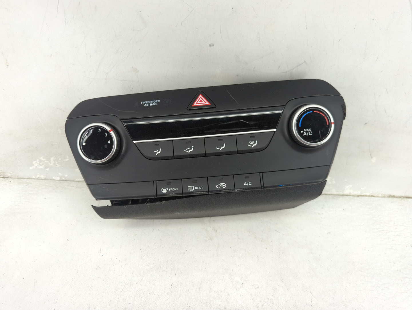 2019-2021 Hyundai Tucson Climate Control Module Temperature AC/Heater Replacement P/N:97250-D3AK0-TRY 97250-D3AK0 Fits OEM U