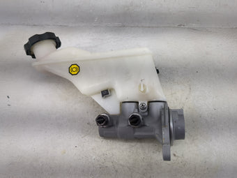 compare product 2016-2021 Hyundai Tucson Brake Master Cylinder 1492453
