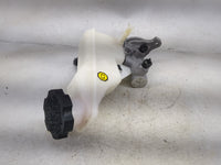 2016-2021 Hyundai Tucson Brake Master Cylinder 1492453 - Oemusedautoparts1.com