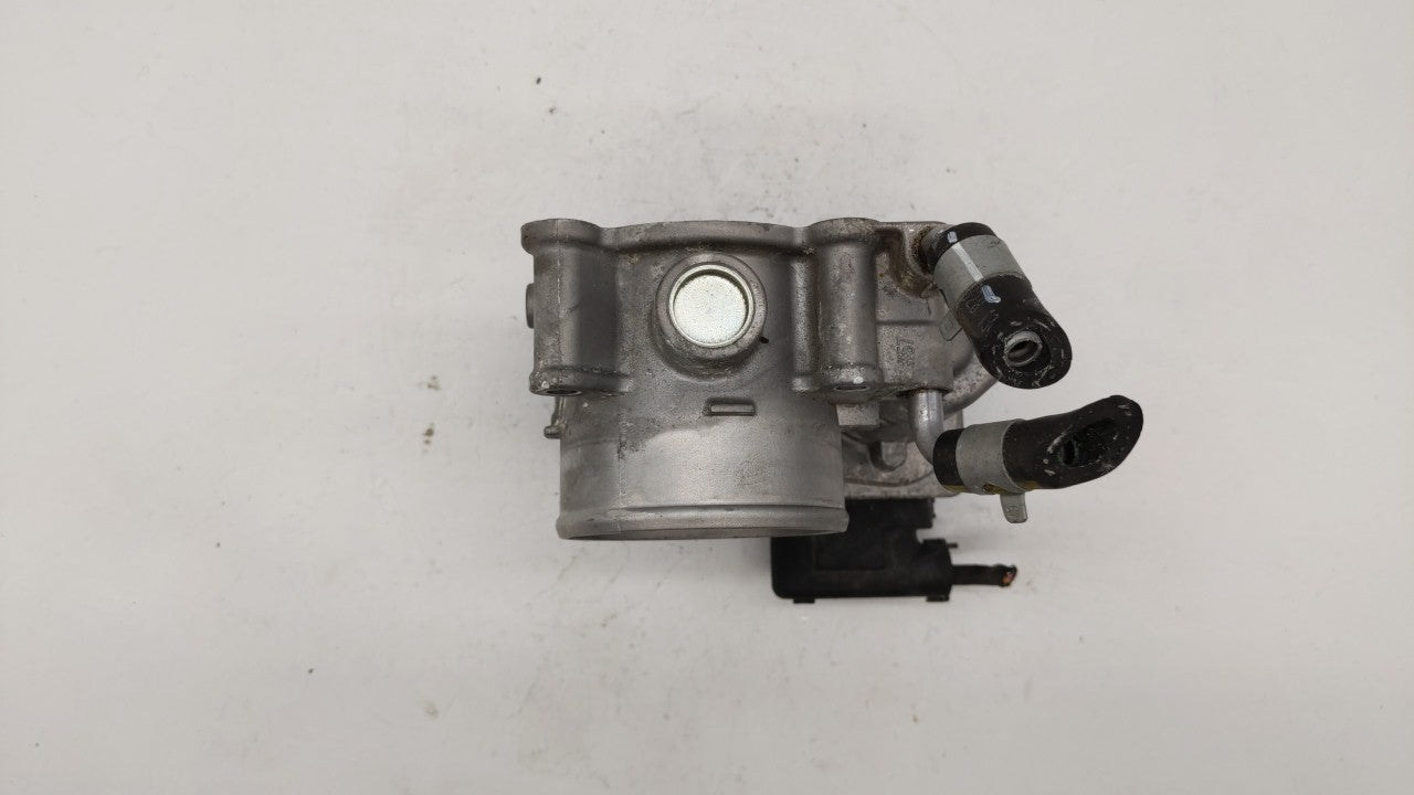 2014-2018 Hyundai Tucson Throttle Body P/N:35100-2E000 Fits Fits 2011 2012 2013 2014 2015 2016 2017 2018 2019 OEM Used Auto 