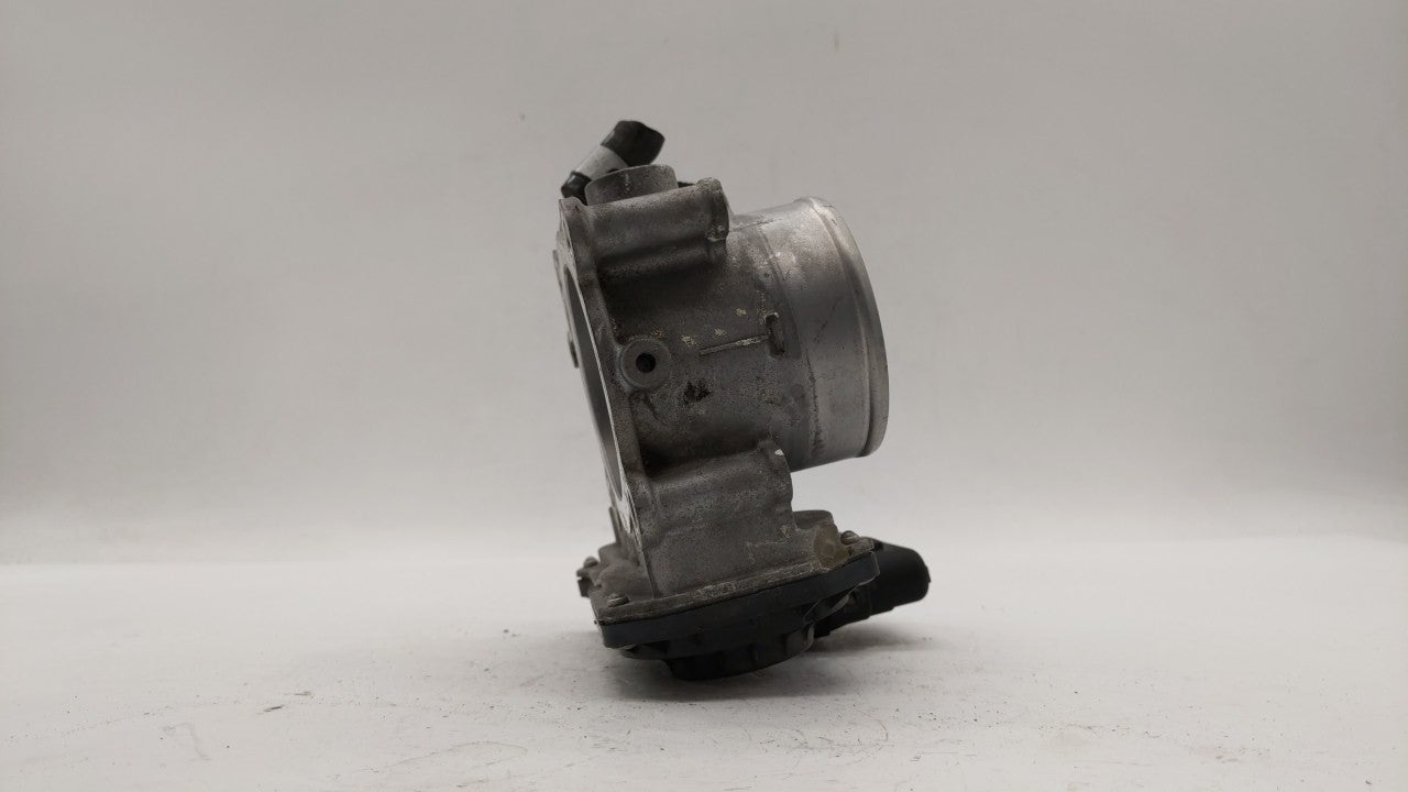 2014-2018 Hyundai Tucson Throttle Body P/N:35100-2E000 Fits Fits 2011 2012 2013 2014 2015 2016 2017 2018 2019 OEM Used Auto 