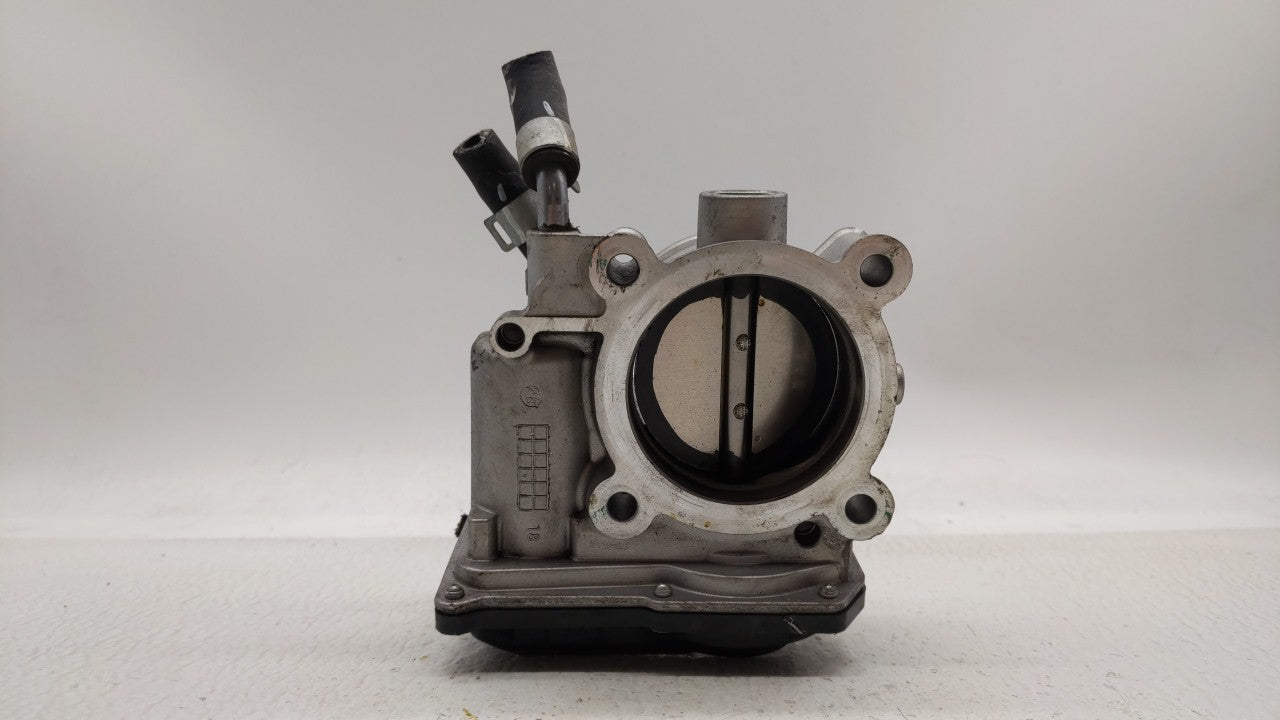 2014-2018 Hyundai Tucson Throttle Body P/N:35100-2E000 Fits Fits 2011 2012 2013 2014 2015 2016 2017 2018 2019 OEM Used Auto 