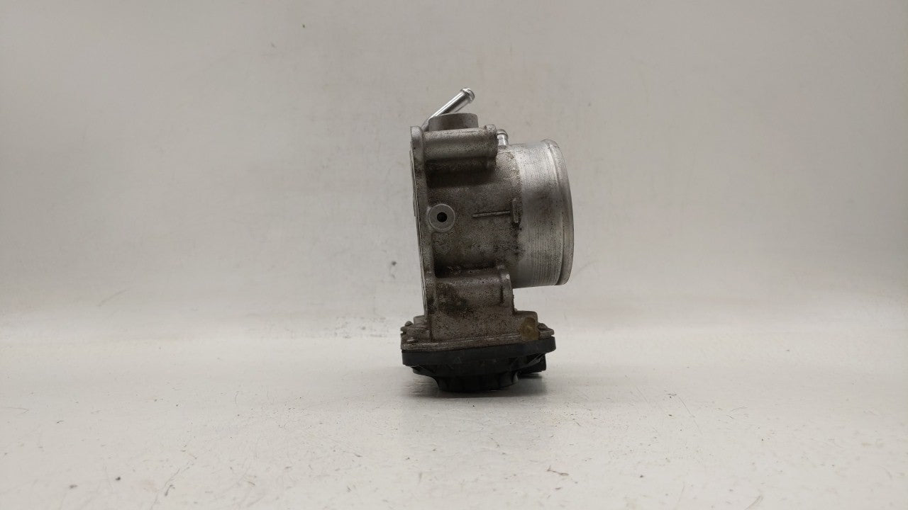 2014-2018 Hyundai Tucson Throttle Body P/N:35100-2E000 Fits Fits 2011 2012 2013 2014 2015 2016 2017 2018 2019 OEM Used Auto 
